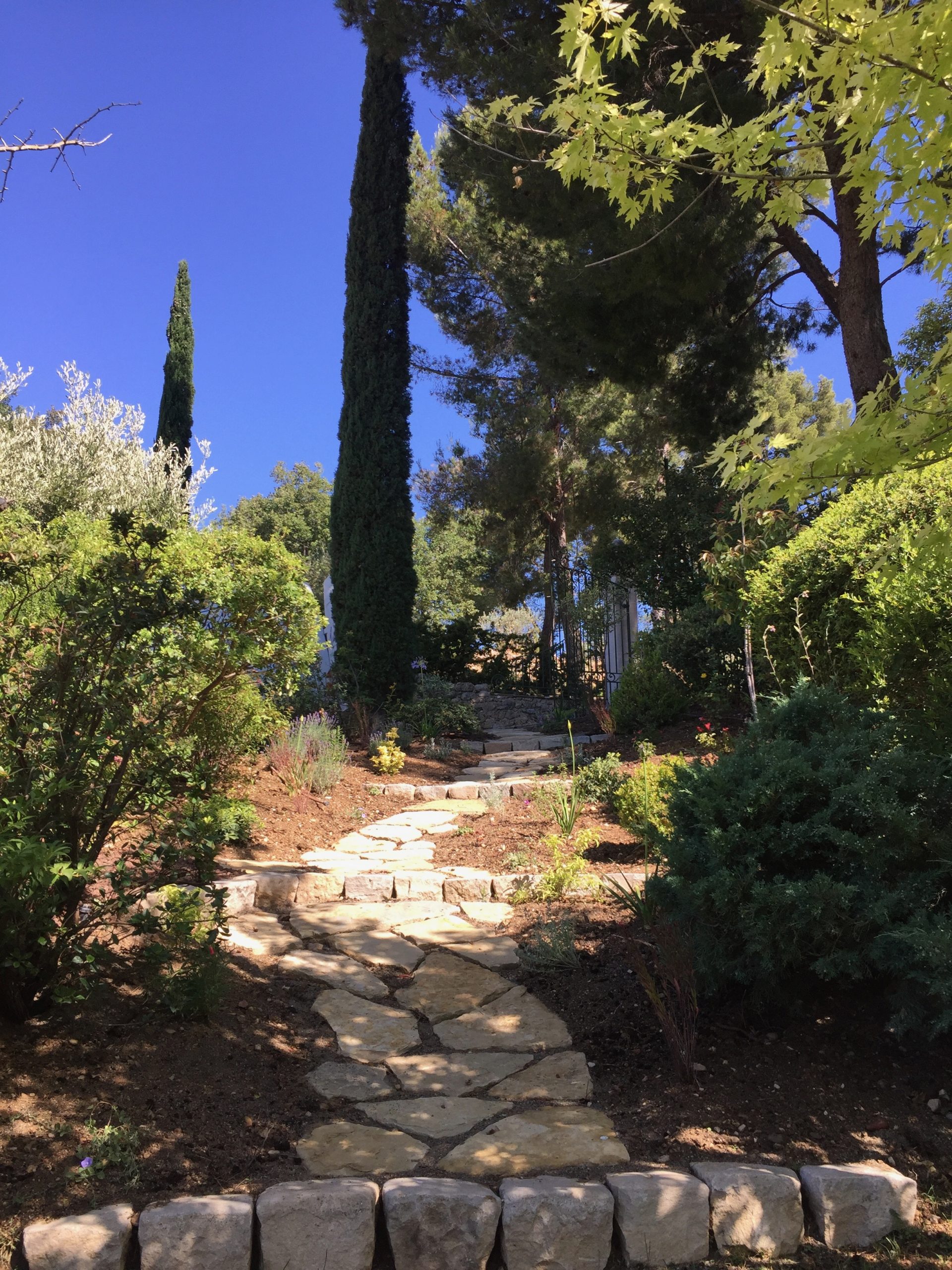 Dallage et maçonnerie paysagère terrasse provençale Roquevaire
